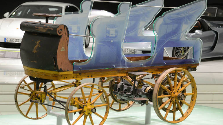 prvi elektricni auto